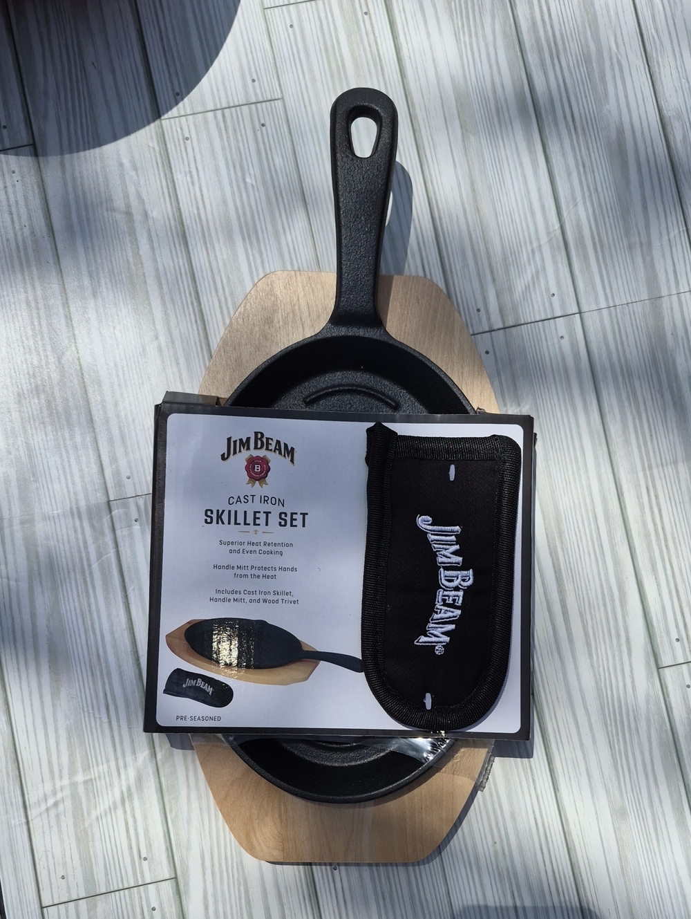 NWOT Jim Beam Iron Skillet Set